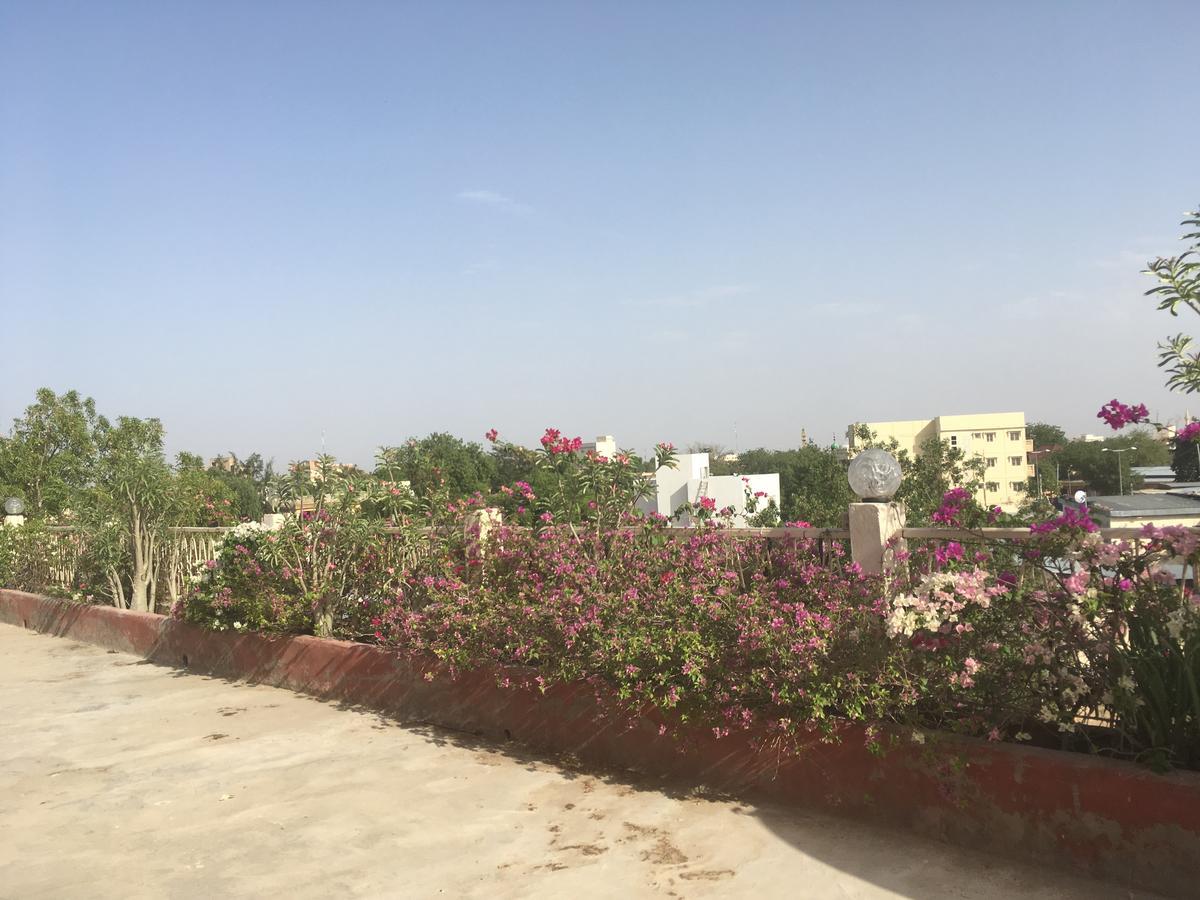 Shanghai Hotel NʼDjamena Zewnętrze zdjęcie